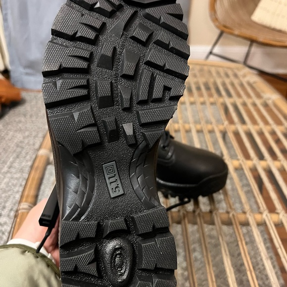 Brand New Never Worn 511 Boots - Picture 5 of 12